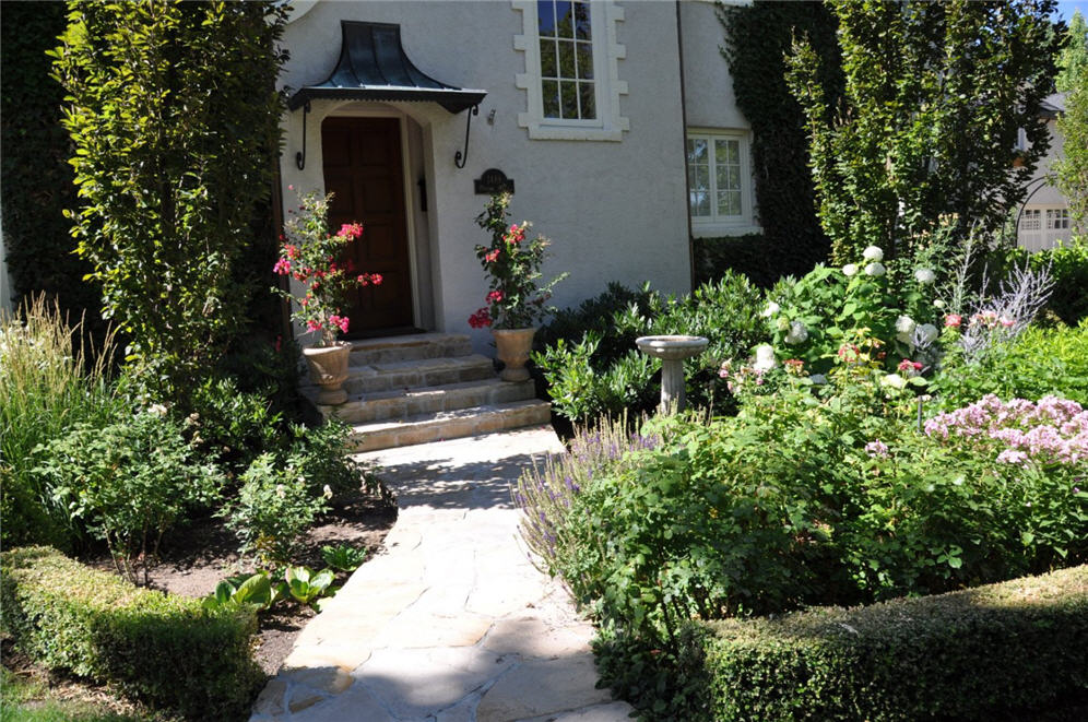 WC Formal Garden 1